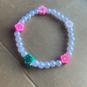 🌸 - Stretchig tråd så passar dom flesta 🌸