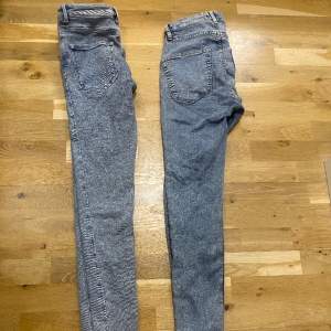 Nya jeans 1: Storlek M 2: Storlek L  60 kr styck