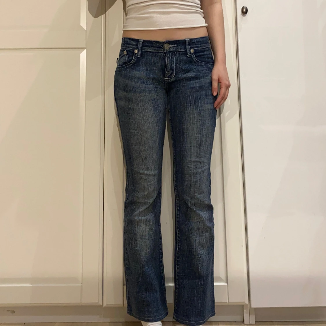 lågmidjade bootcut jeans från victoria beckham👑 - 91