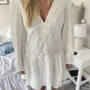 Studentklänning Zara strl M - Jättefint skick! Köpt här på plick💕💕