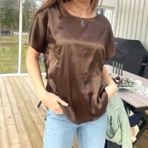 Snygg brun blus 🤎 - Perfekt skick!! 