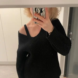 Stickad tröja - Stickad tröja