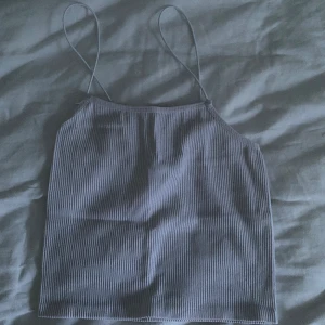 Zara linne - säljer detta seamless linnet ifrån zara pga att jag inte använder det längre💓  Säljer det för 80kr strl: xs-s💕💕