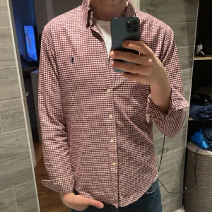 Ralph lauren skjorta - Ralph skjorta i storlek M Köpte för 1600 förra sommarn  9/10