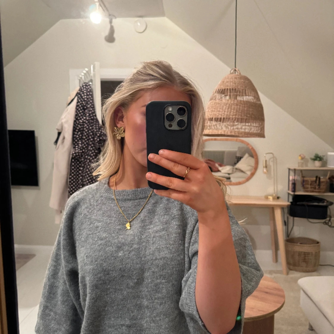 Stickad tröja med korta ärmar - 91