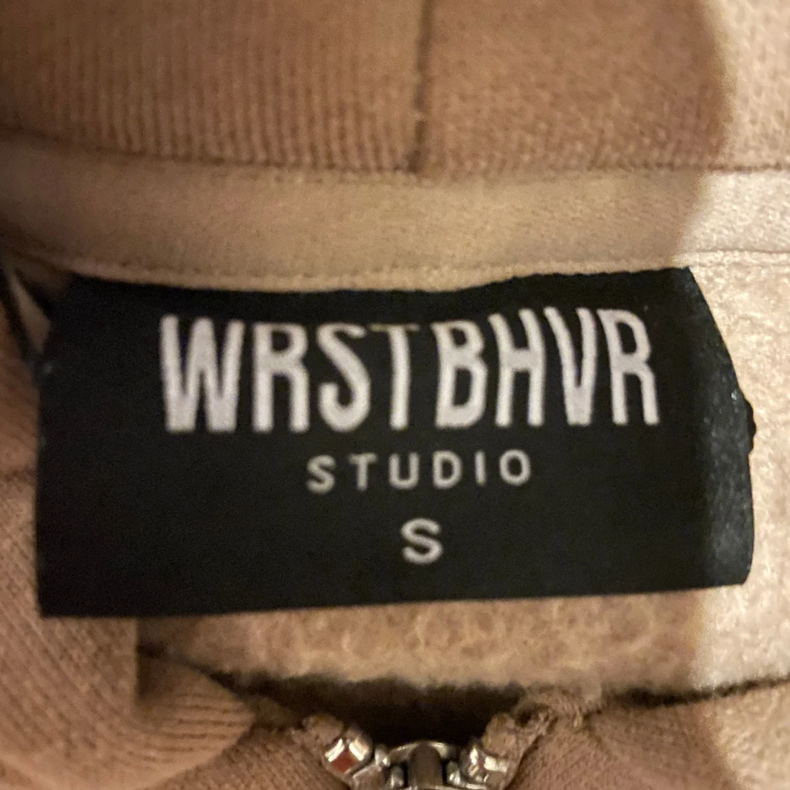 WRSTBHVR hoddie  - 91