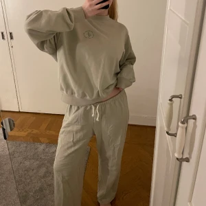 Mysset - Mysset från Hm🫶🏼 (byxa samt tröja inkluderat i priset)