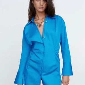 Skjortklänning i bomull  - Märke: Zara  Aldrig använd  Storlek: L (passar S-L) 