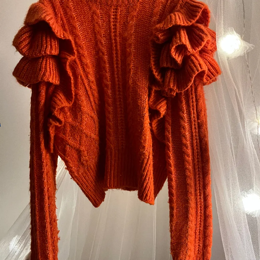 Fin stickad orange tröja från Gina Tricot💓 Använd men i fint skick!. Tröjor & Koftor.