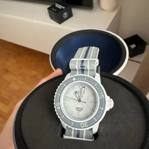 Riktigt snygg klocka - Speciell klocka där det är kollektion, köpte för 5200kr och säljer för 4200kr helt ny, aldrig använd! Pris kan diskuteras  eller byta mot något 🙌🏼