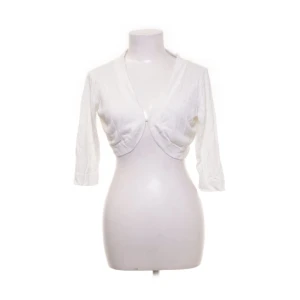 Vit bolero - Vit bolero. Hör av er vid frågor💗