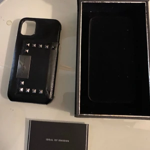 Ideal of sweden iPhone 11 skal  - Ideal of sweden skal för iPhone 11, i fint skick   Pris kan diskuteras vid snabb affär 