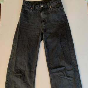 Jeans från Monki som blivit för små :/