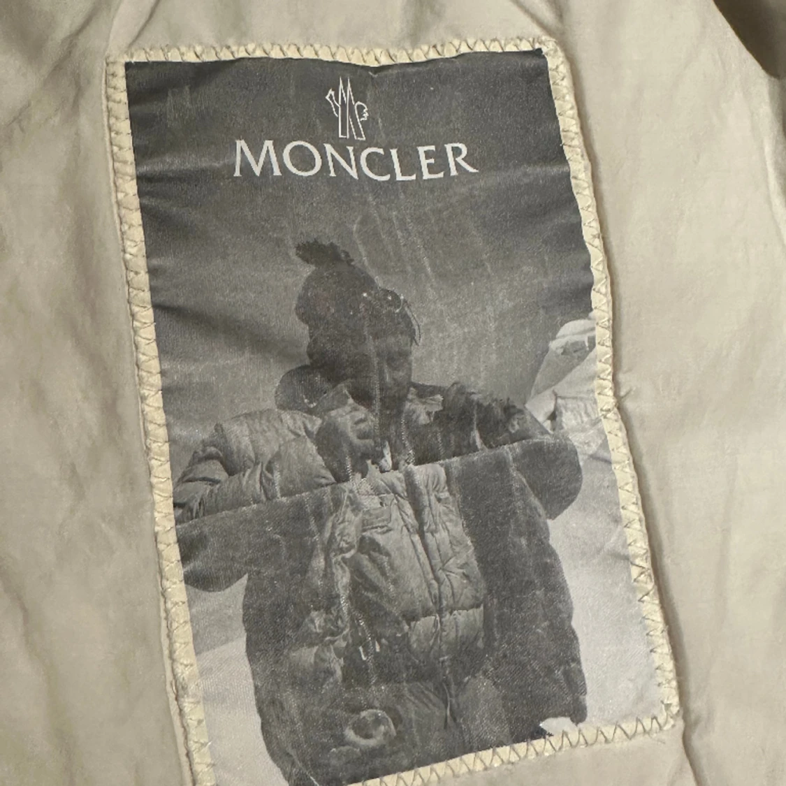 Moncler jacka - 90