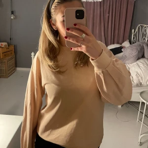 Fin tröja från lager 157 - Fin tröja i skönt material. Skriv för för fler bilder💕