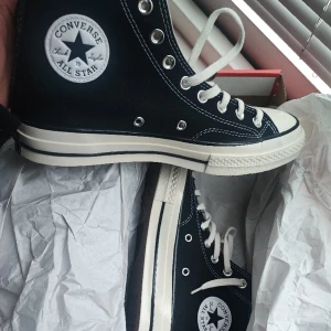New Converse All Star Chuck Taylor 70 High  - Nyskick Varan har kvar originalförpackning . Beställde de förra året men fick fel storlek. De är helt nya. 