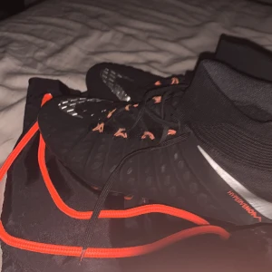 Hyper venom phantom 3 åt muhammed  - Storlek 43