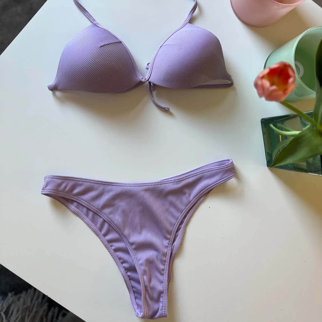 Oanvänd bikini strl M - 90