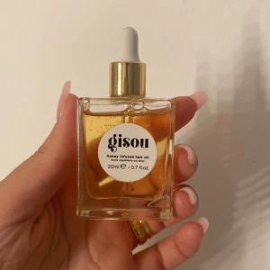 Gisou olja - Provat en gång, men börjat använda löshår så kom inte till användning. Nypris från butik 269kr mitt pris 175kr