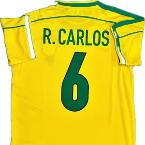 Brasilien 98 hemma R. Carlos 6 storlek M, reprint/replika! Hör gärna av dig vid frågor!