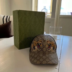 Gucci Keps - Säljer min Gucci keps då den inte kommer till användning, digitalt kvitto finns. 