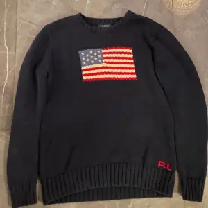 Snygg Ralph lauren tröja, aldrig använd. Liten i storleken.