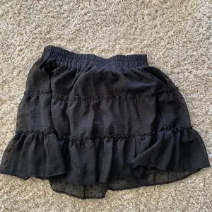 Fin svart kjol köpt på NewYorker 💕inga defekter 