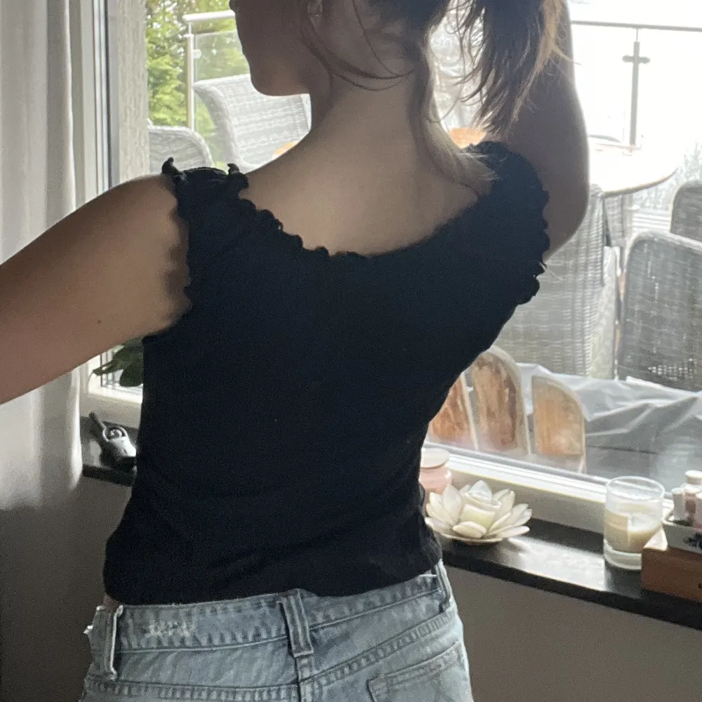 Söt topp från brandy melville!! Nyskick🥰. Toppar.