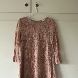 Spetskkänning - Storlek: 36/ M Nyskick Rosa