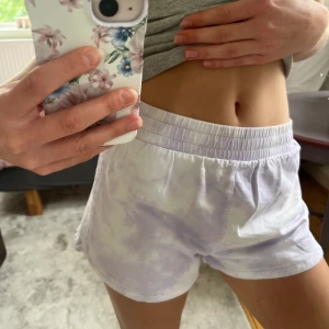 Shorts - Jättefina lila-ish shorts som är perfekta till sommaren! 