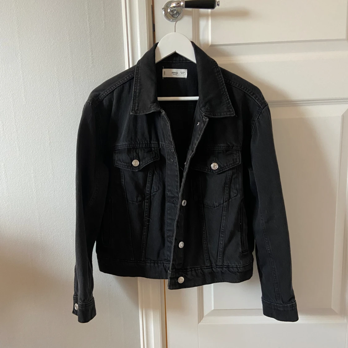 Svart jeansjacka - 90