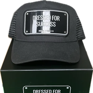 John Hatter keps ”Dressed for success” - Näst intill ny keps säljer för halva priset! Kepsen är endast testad hemma och har inte kommit till användning och därav säljer jag den nu! 