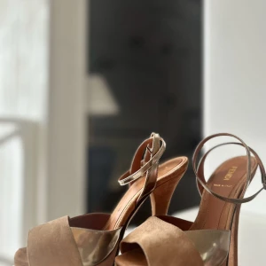 Fendi klackar  - Snygga klackar 