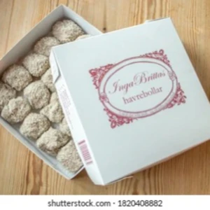 Inga Brittas havrebollar till klassen  - Just nu i klass ek 22 a säljer vi dom fantastisk eftertraktade havrebollarna från inga Britta. Dessa havrebollar är goda vid alla tillfällen då dom är både veganska och utan mejeriprodukter i. Pengarna kommer att användas för att vi i klass ekonomi p