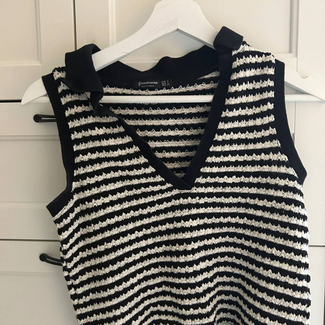 Stickat, randigt linne