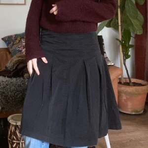 90s kjol - Aldrig använd, köpt vintage:) midja: ung 70  Mer en storlek 36 enligt mig