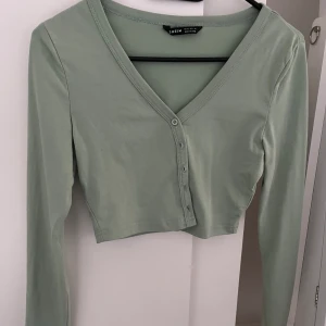 Kofta  - Super söt kofta från shein aldrig använd! 