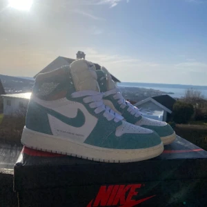 Air Jordan 1 Retro High OG Turbo Green - Air Jordan 1 i extremt bra skick🌟 Nypris 6500kr🌟 