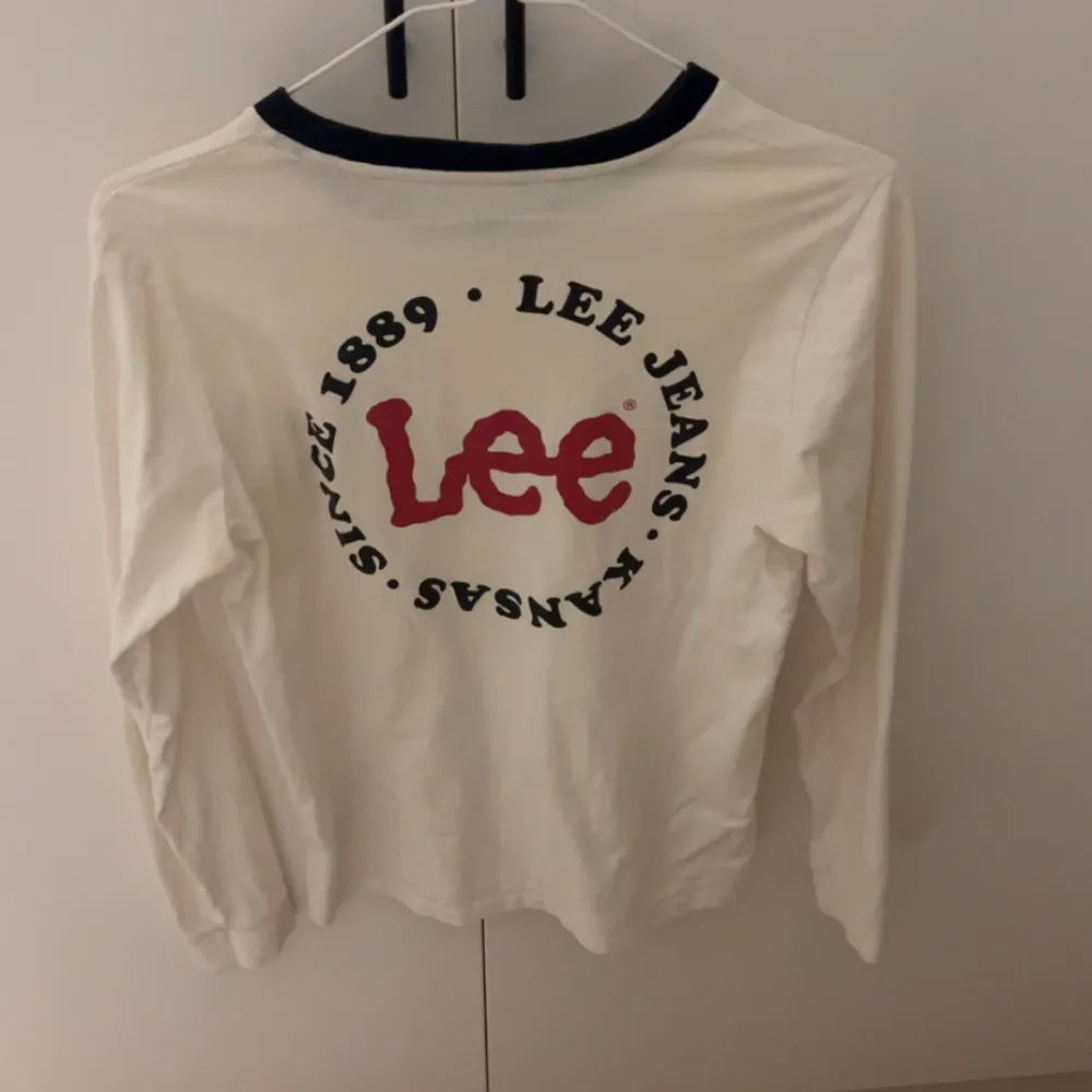 T-shirt från Lee. I small. Sitter normalt lite oversized.. T-shirts.