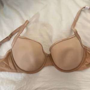 Calvin Klein BH - 32DD, Nyskick (Köpte fel storlek)