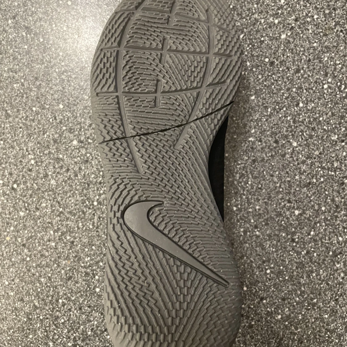 Inne idrotts skor storlek 37’5 - 91