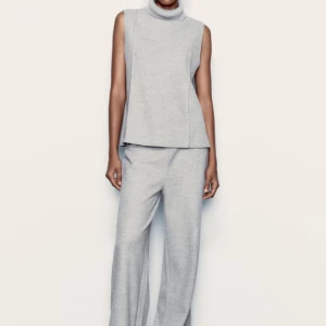 Söker!! - Jag söker denna set från zara i färgen beige storlek s 