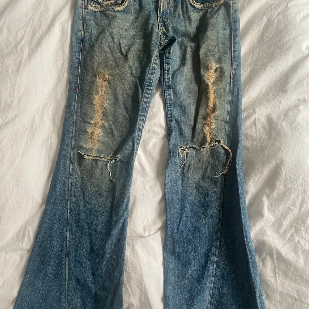 True religion jeans, slitna längst ner. Storlek: W30 L: 33. Jeans & Byxor.