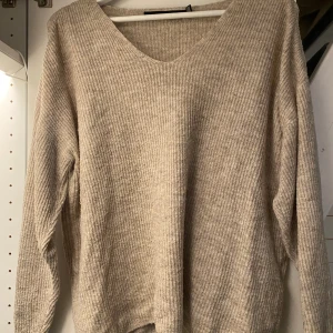 Stickad tröja - Fin stickad tröja från vero moda💕