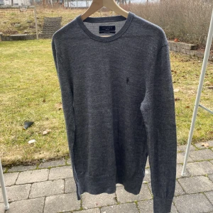Merino ull tröja  - ❗️UTFÖRSÄLJNING❗️ Merino ull tröja från All saints | Skick: 9/10 - Nypris: 1200 Vårt pris: 149 - Skriv för mer frågor eller funderingar och kolla gärna in liknande plagg i min profil som också är på rea❗️❗️