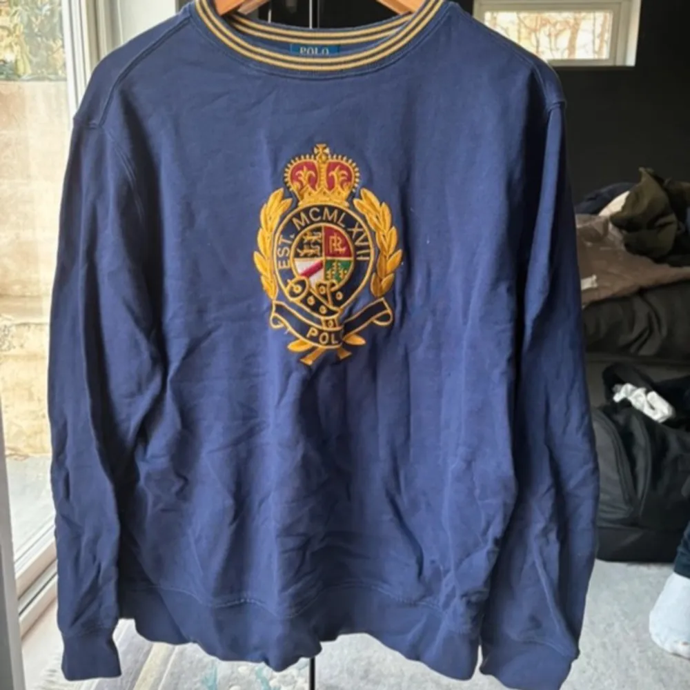 Snygg sweatshirt från Ralph Lauren, barnstorlek 18-20 yr men motsvarar ca S. Tröjor & Koftor.