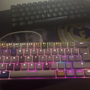 Köp1 få två  - Gamling tangentbord 