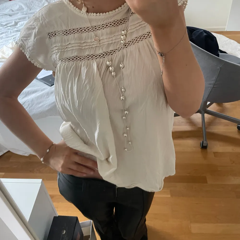 Fin vit blus från Vero Moda🥰. Blusar.