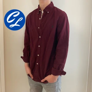 Ralph Lauren Skjorta  - Ralph Lauren Skjorta | Skick: 8/10 | Strl M | Pris - 499 | Fraktar via Postnord eller Instabox på köparens bekostnad | Hör av dig vid minsta fråga eller fundering!