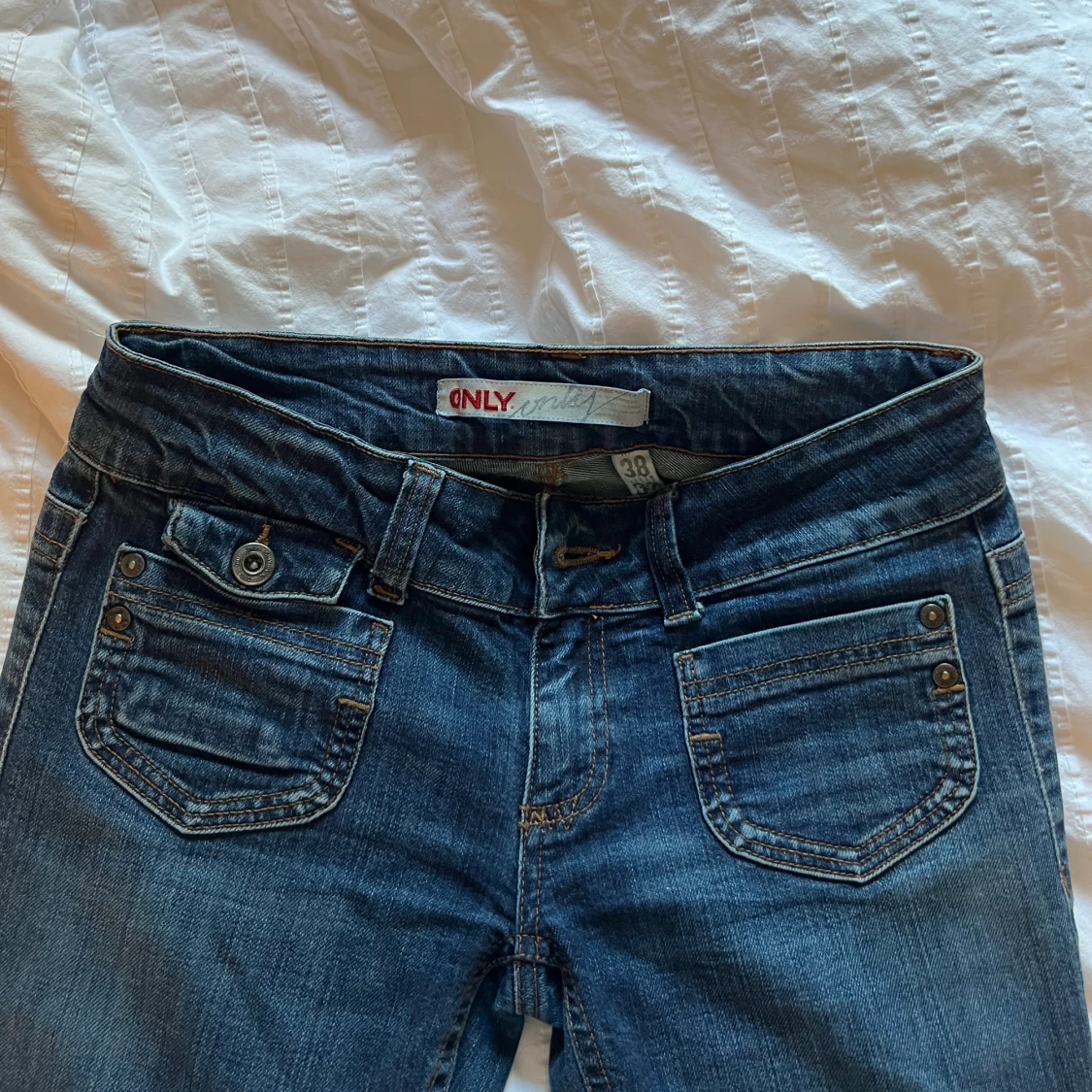 Snyggaste lågmidjade bootcut jeansen - 2